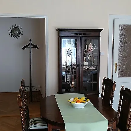 Halada House * 卡罗维发利