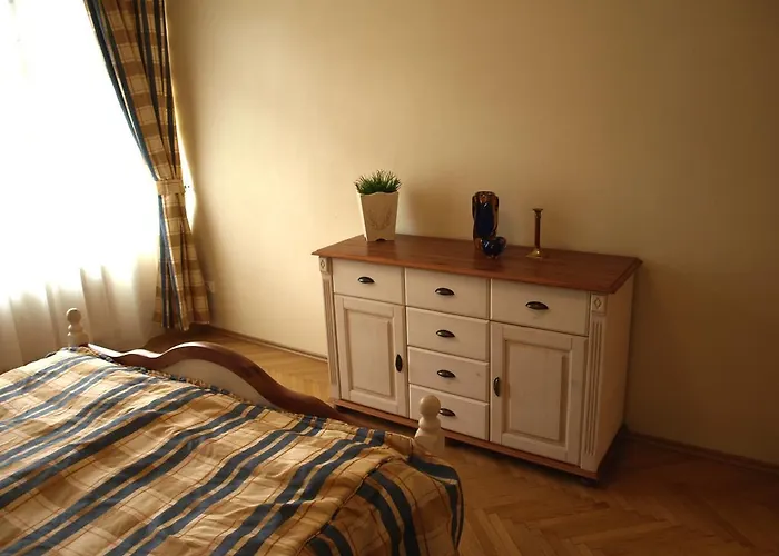 Apartman Halada House *