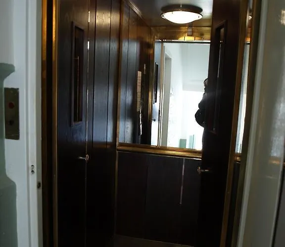 Apartman Halada House *