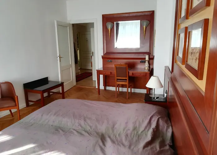 Halada House Apartman *
