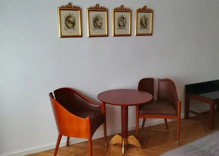Apartman Halada House *