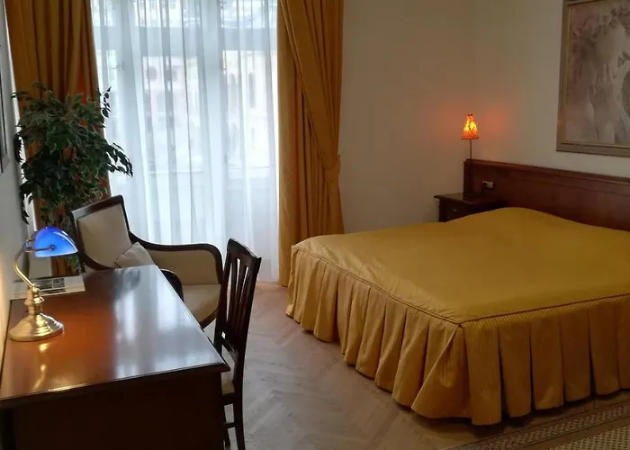 Apartman Halada House *