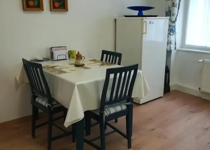 Halada House Apartman *