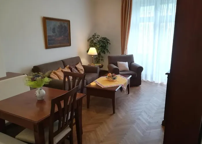 Halada House Apartman *