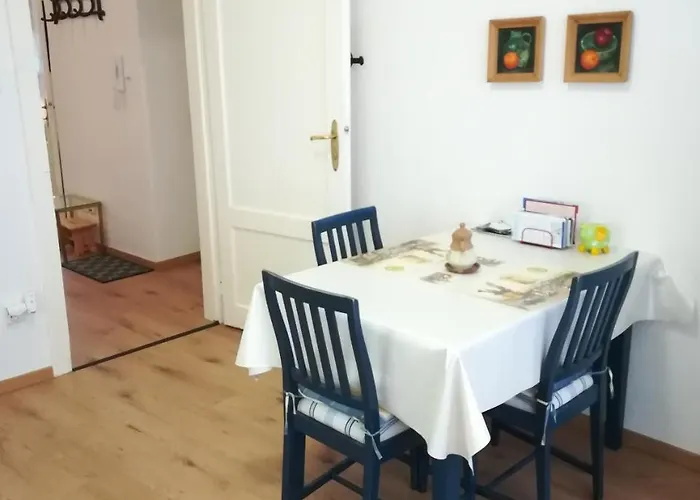 Halada House Apartman *