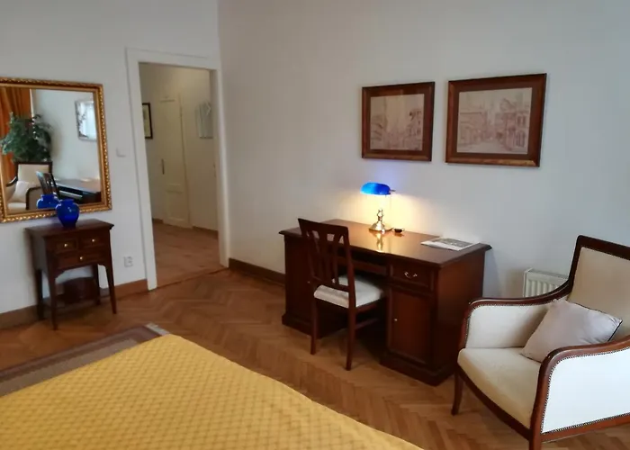 Apartman Halada House
