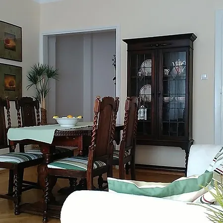 Halada House Apartament Karlowe Wary