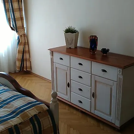 Halada House Apartments *
