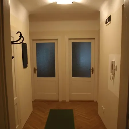 Halada House Apartament *