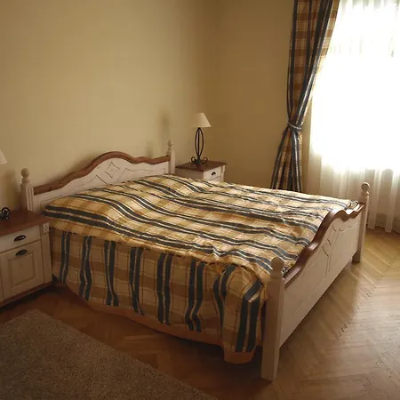 Apartament Halada House *