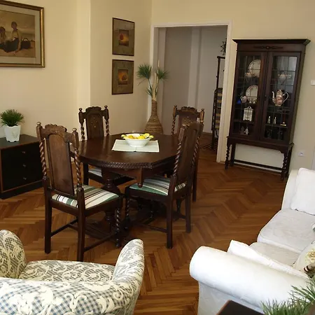 Halada House Apartments