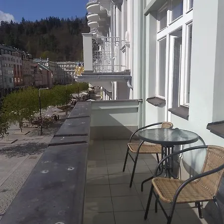 Halada House Apartments *