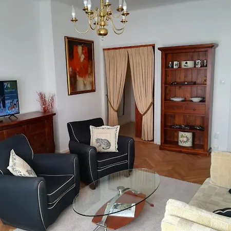 Apartament Halada House