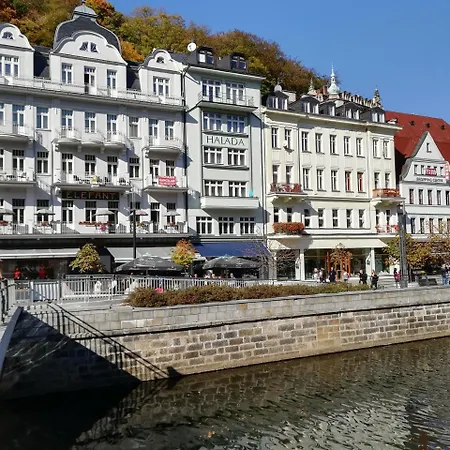 Lägenhet Halada House Karlovy Vary