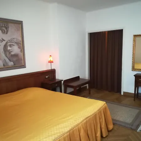 Halada House Apartament *